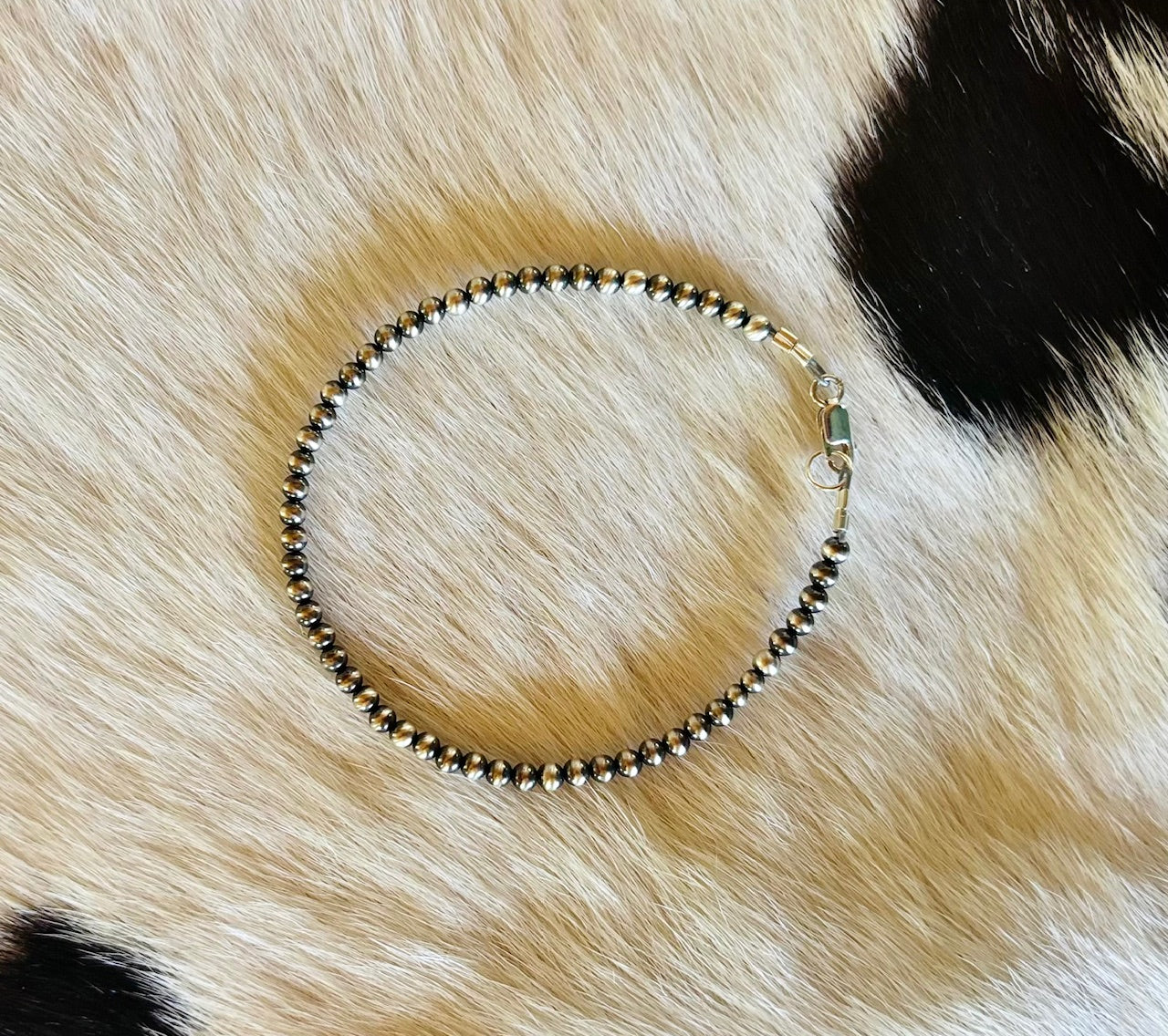 Navajo Pearl 3mm Bracelet