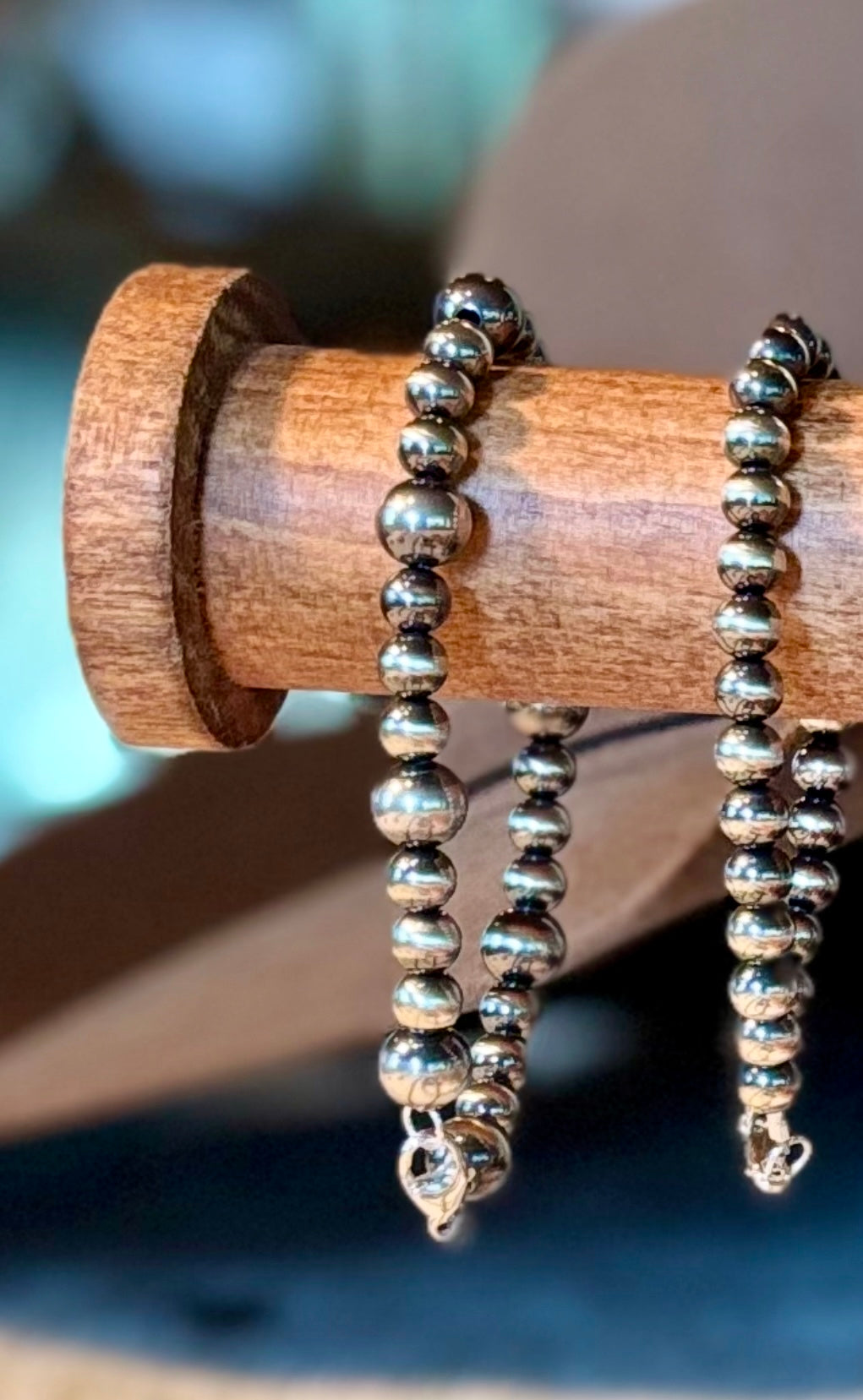 Navajo Pearl Graduated 6mm & 8mm Bracelet