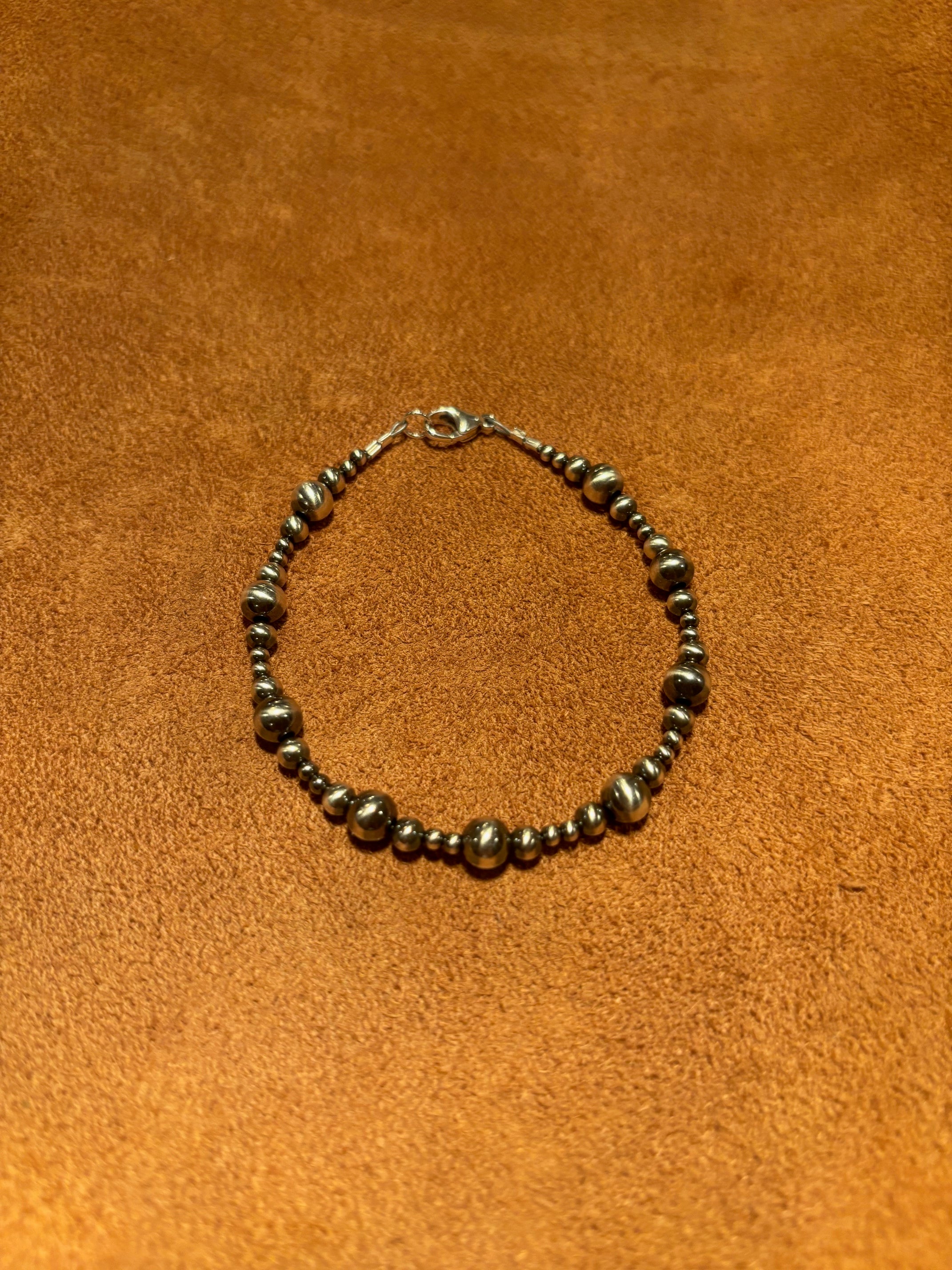 Navajo Pearl Graduated Bracelet